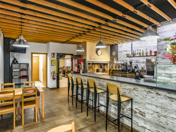 Braseria restaurant en traspàs a Sant Martí Sarroca