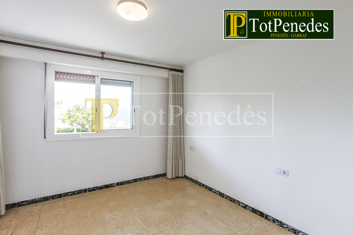 Pis Passeig Marítim Vilanova habitació 2
